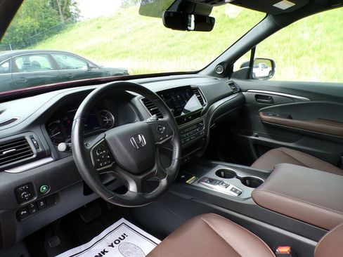 Used 2024 Honda Passport EX-L image 11