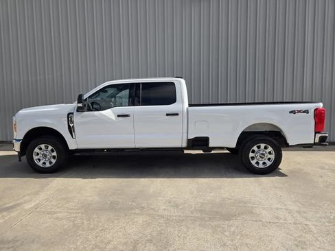 Used 2023 Ford F250 XLT AWD/4WD image 6
