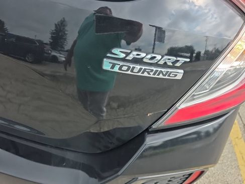 Used 2018 Honda Civic Sport Touring image 7