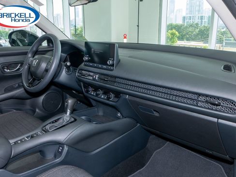 Certified 2024 Honda HR-V LX image 19