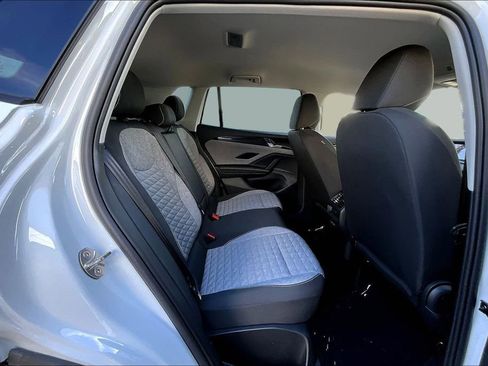 New 2026 Volkswagen Tiguan S image 22