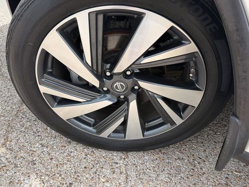 Used 2018 Nissan Murano Platinum FWD image 9