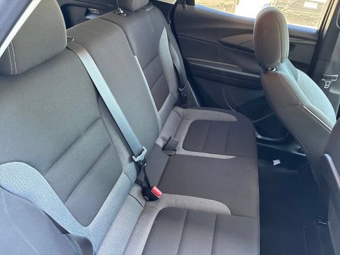 Used 2025 Chevrolet TrailBlazer LT FWD image 13