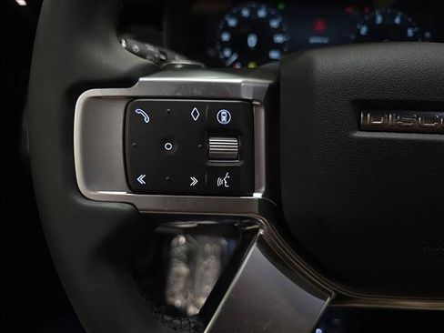 New 2026 Land Rover Discovery S AWD/4WD image 19