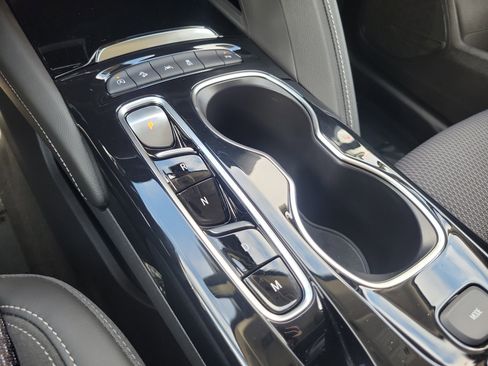 Used 2023 Buick Envision Preferred image 23