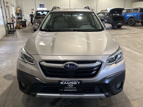 Used 2020 Subaru Outback Limited image 9