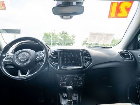 Used 2021 Jeep Compass Limited w/ Elite Interior Group image 15