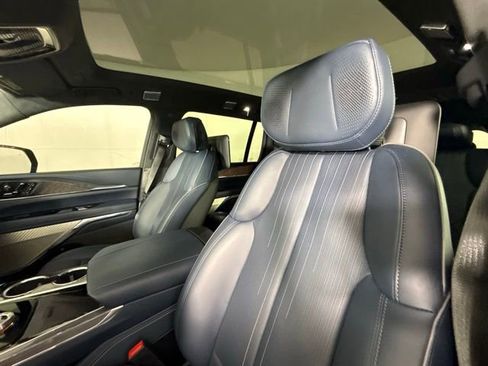 New 2025 Cadillac Escalade IQ Luxury 2 AWD/4WD image 18