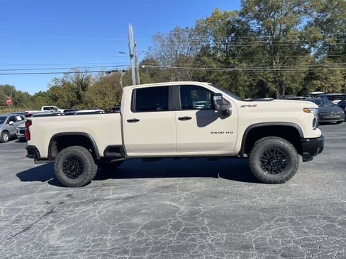 New 2026 Chevrolet Silverado 2500 ZR2 image 2