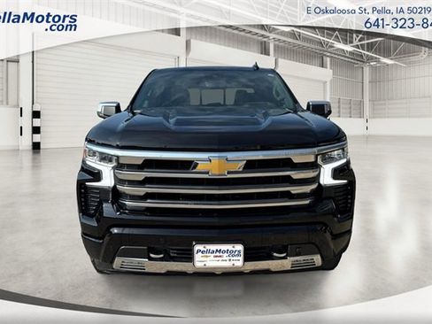 Used 2024 Chevrolet Silverado 1500 High Country w/ Technology Package image 7