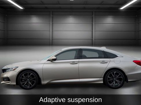 Used 2018 Honda Accord Touring image 7