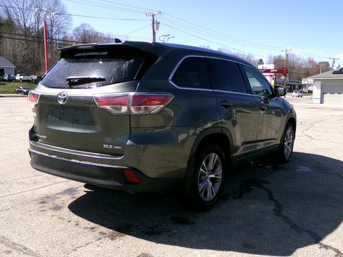 Used 2015 Toyota Highlander XLE image 5