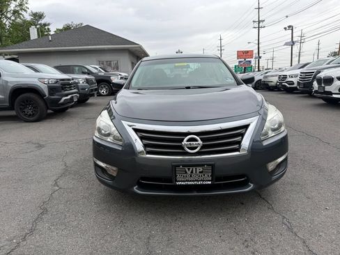 Used 2013 Nissan Altima 2.5 S FWD image 3