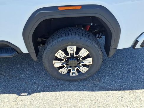 New 2026 GMC Sierra 3500 Denali w/ Denali Reserve Package AWD/4WD image 21
