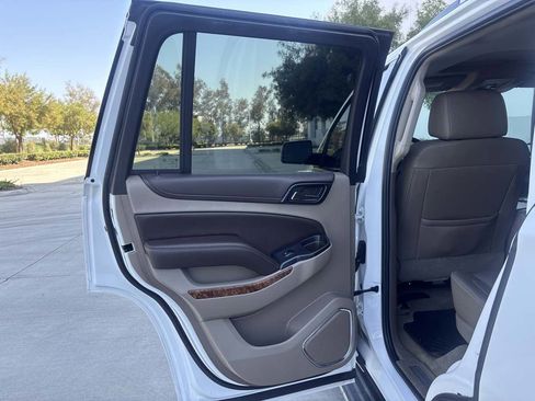 Used 2017 Chevrolet Tahoe Premier RWD image 12