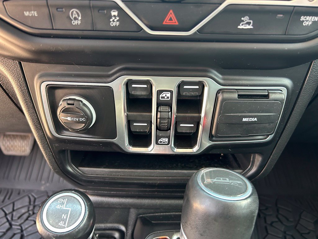 Used 2021 Jeep Gladiator Overland w/ Popular Equipment Package AWD/4WD image 16