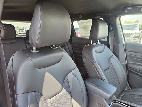 New 2026 Jeep Compass Latitude AWD/4WD image 4