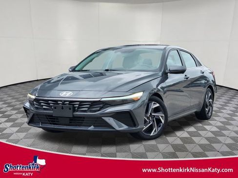 Used 2024 Hyundai Elantra Limited image 1