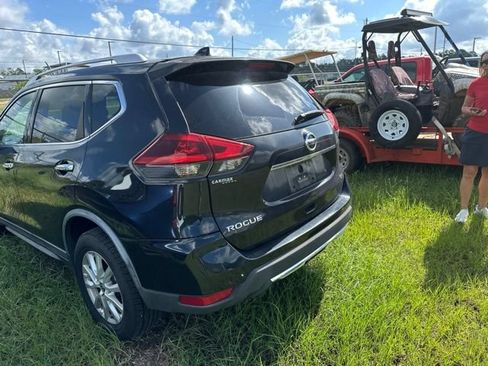 Used 2018 Nissan Rogue SV FWD image 18