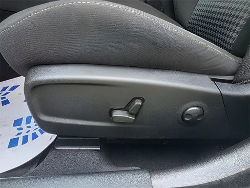 Used 2022 Dodge Charger R/T w/ Blacktop Package image 16