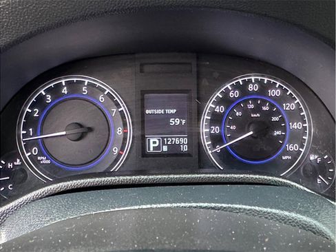 Used 2012 INFINITI G37 Journey w/ Premium Pkg image 16