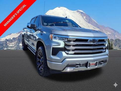 Used 2025 Chevrolet Silverado 1500 High Country w/ Technology Package image 3