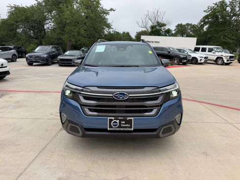 Used 2025 Subaru Forester Limited AWD/4WD image 8