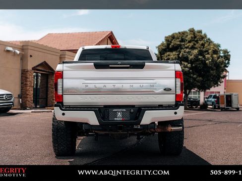 Used 2018 Ford F250 Platinum w/ Platinum Ultimate Package AWD/4WD image 6