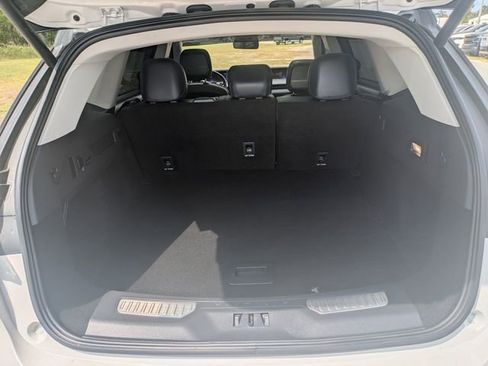 Used 2025 Lincoln Nautilus Reserve image 12