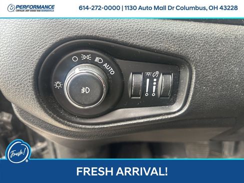 Used 2015 Jeep Renegade Latitude image 14