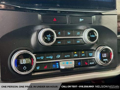 Used 2022 Ford Expedition Limited image 16