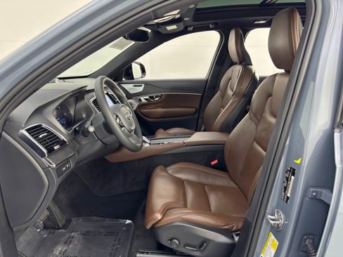 Used 2023 Volvo XC90 T8 Ultimate image 17