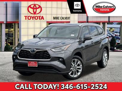 Used 2023 Toyota Highlander Limited