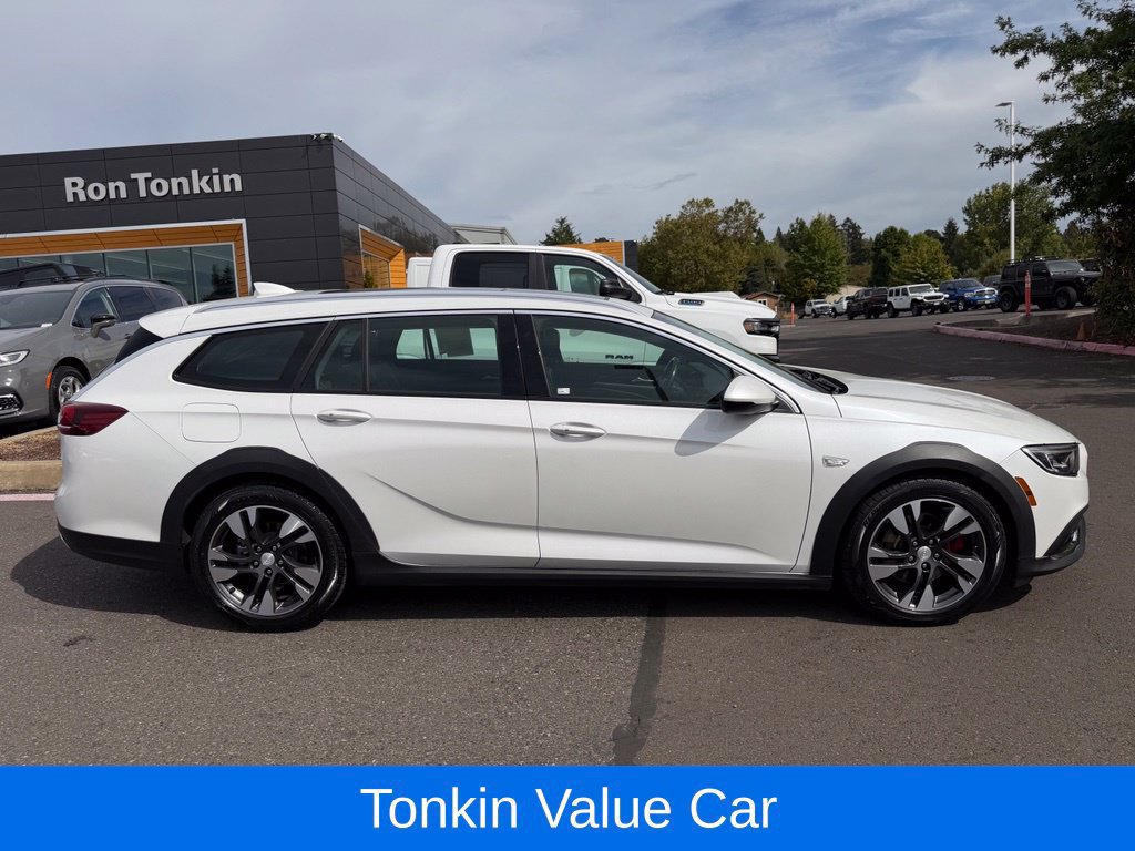 Used 2018 Buick Regal Essence w/ Driver Confidence Package #1 AWD/4WD image 8