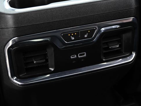 Used 2024 Chevrolet Silverado 2500 High Country w/ High Country Premium Package image 36