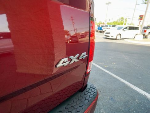 Used 2015 RAM 1500 Express AWD/4WD image 8