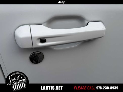 Used 2024 Jeep Wrangler High Altitude image 30