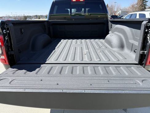 Used 2024 RAM 2500 Big Horn w/ Safety Group image 9