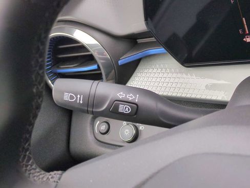 New 2026 Chevrolet Trax LT w/ Driver Confidence Package image 25