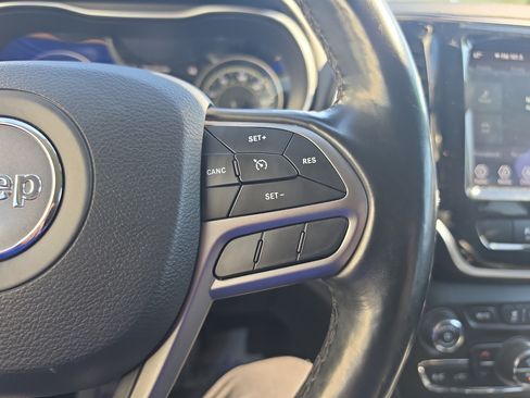 Used 2020 Jeep Cherokee Limited AWD/4WD image 22