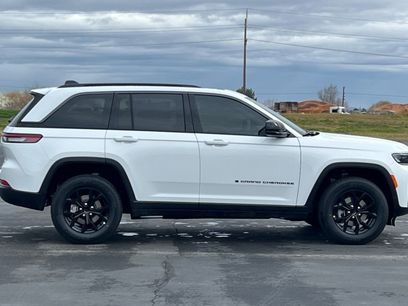 New 2026 Jeep Grand Cherokee Altitude