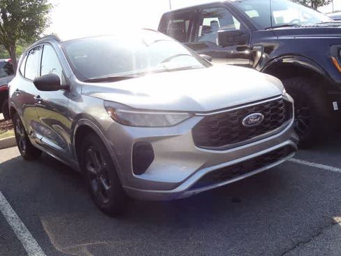 Used 2024 Ford Escape ST-Line FWD image 3