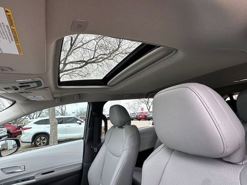 New 2026 Toyota Sienna XLE FWD image 25