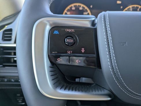 New 2025 INFINITI QX80 Sensory image 29