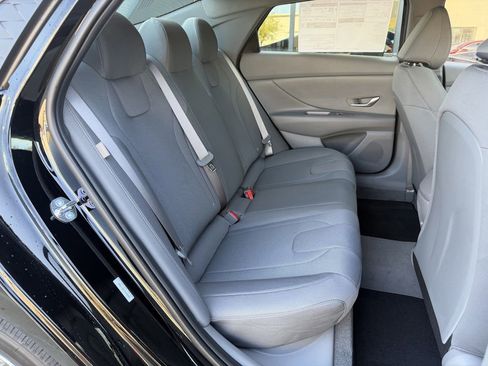 New 2026 Hyundai Elantra SE image 25