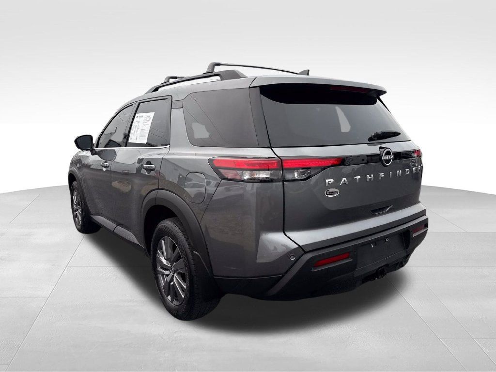 Used 2025 Nissan Pathfinder SV w/ SV Premium Package FWD image 7