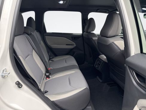 Used 2025 Subaru Forester Premium AWD/4WD image 19