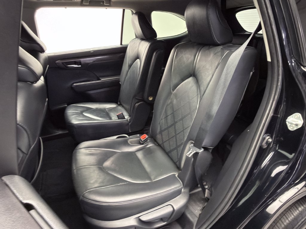 Used 2020 Toyota Highlander Platinum AWD/4WD image 40