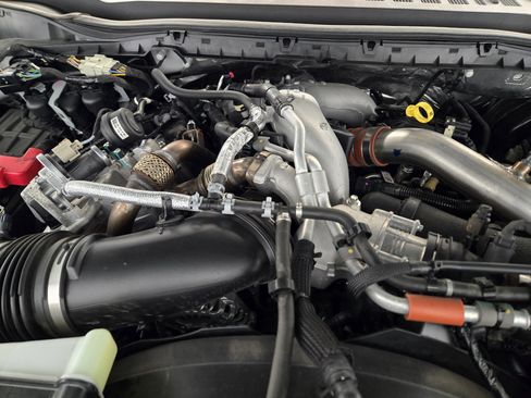 Certified 2024 Ford F250 Platinum image 30