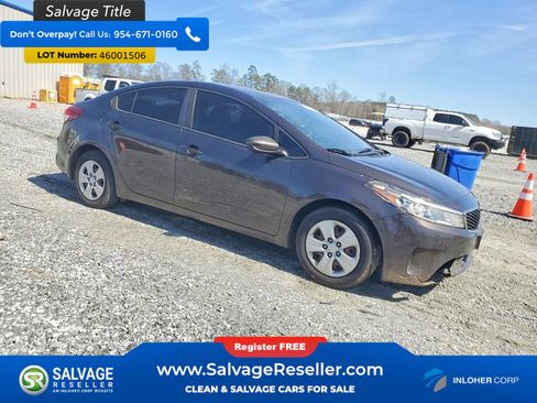 Used 2017 Kia Forte LX image 5